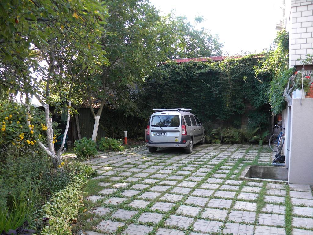 Guest House Dacha Kiev Buitenkant foto